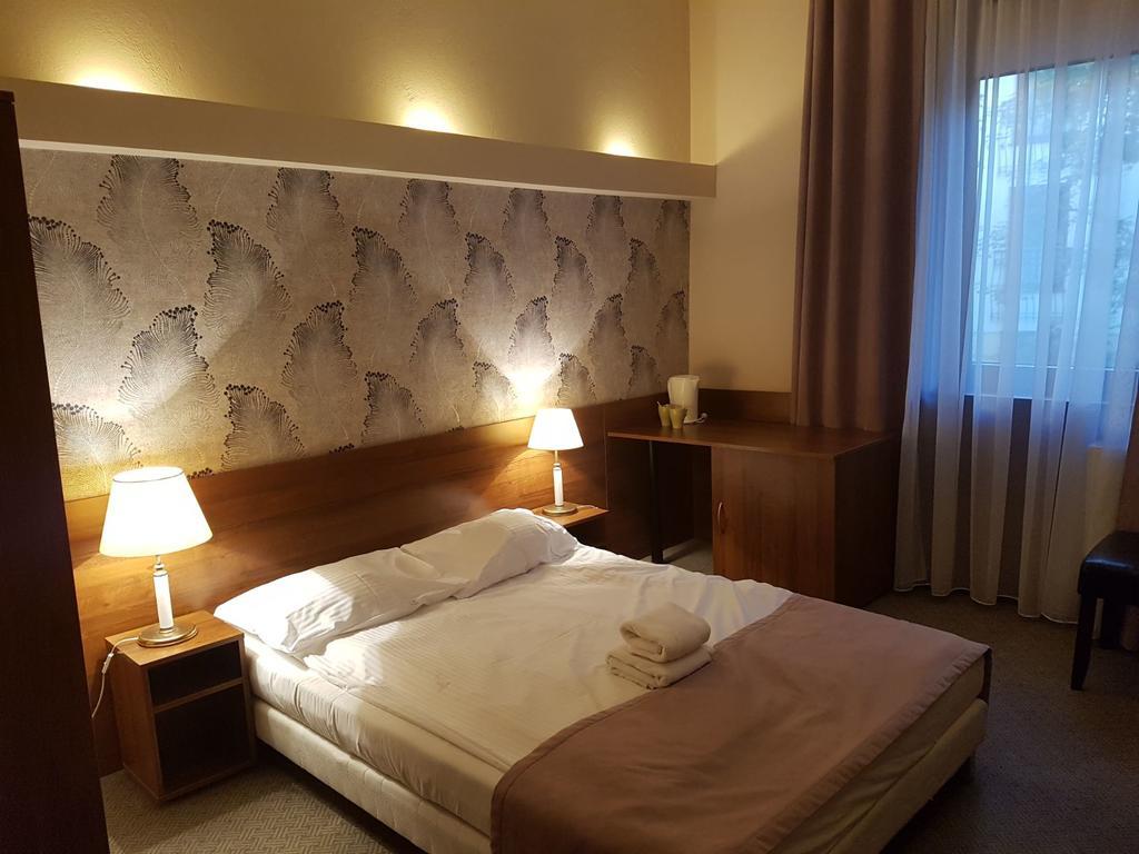Villa Vrest グダニスク エクステリア 写真